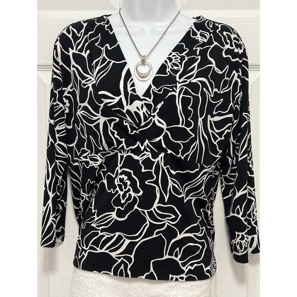 Chico's Size 1 Black And White Lagenlook
Blouse 3/4 Sleeves  M - Picture 1 of 13